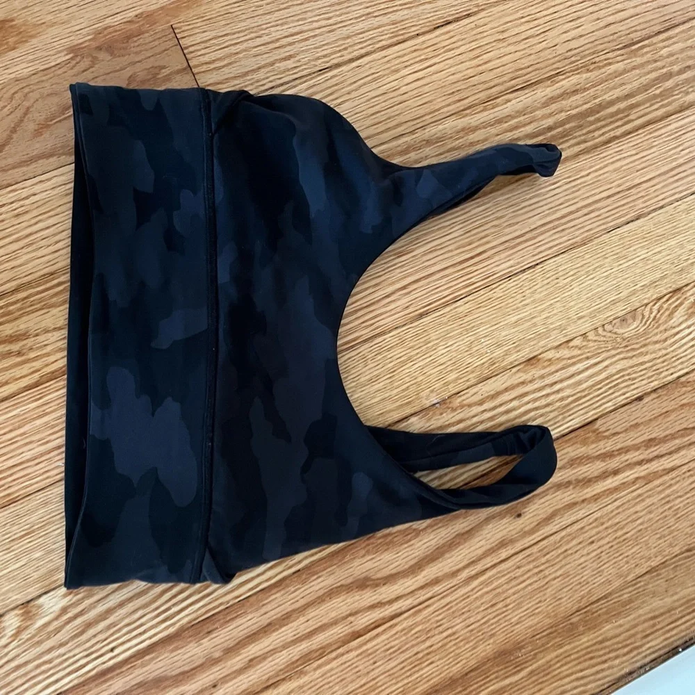 Lululemon Align Reversible Bra Light Support Size 4 - Picture 4 of 11